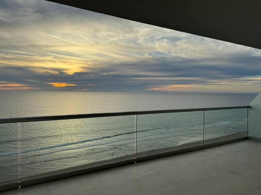 Departamento De Lujo Vista Al Mar Piso 15 Mazatlán Exterior foto